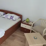 Ivo *