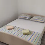 Ivo Apartment *