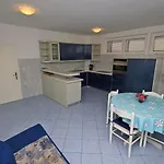 Ivo Apartment *
