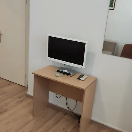 Ivo Apartament *