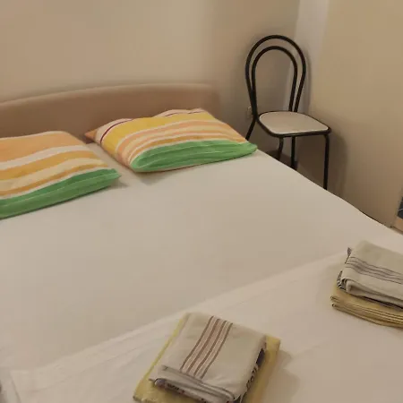 Ivo Apartament *